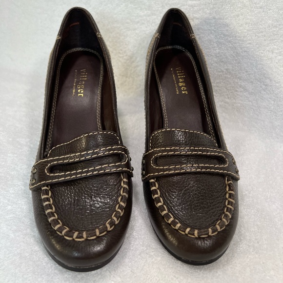 Villager by Liz Claiborne.
Brown leather with tan threading loafers. - Picture 2 of 4